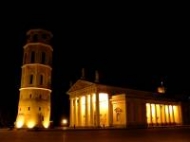 Италия: Падающая башня будет доступна до позднего вечера